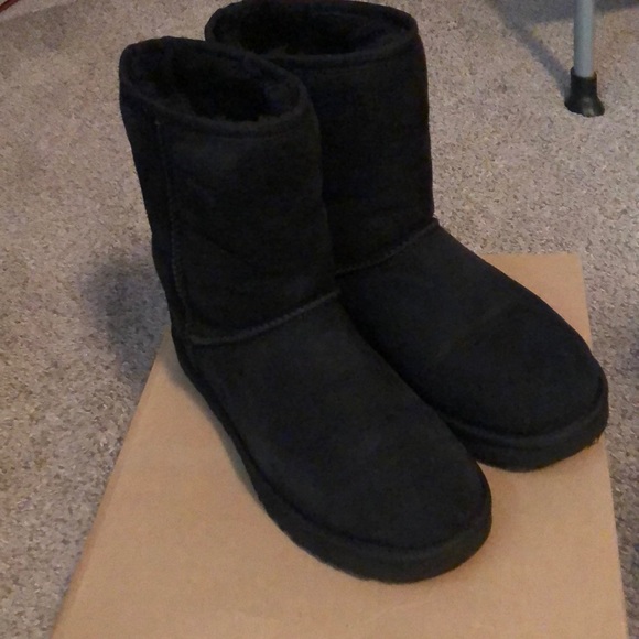 UGG Shoes - Ugg w classic short II black